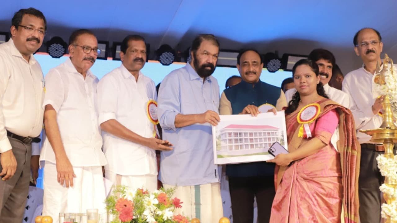 വയനാട് ദുരന്തം; 12 ക്ലാസ് മുറികൾ നിർമ്മിച്ച് നൽകാൻ ബിൽഡേഴ്സ് അസ്സോസിയേഷൻ ഓഫ് ഇന്ത്യ 