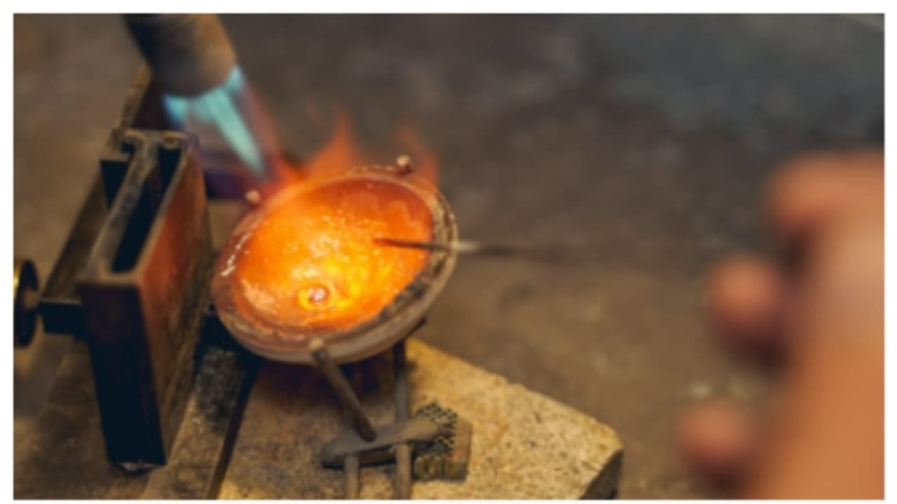 'ഉദ്യോ​ഗസ്ഥരുടെ മുന്നിൽ വെച്ചാണ് ‌സ്വർണം ഉരുക്കാറുള്ളത്, കൃത്രിമം നടത്താറില്ല'; മറുപടിയുമായി ഉണ്ണിക്കൃഷ്ണന്‍