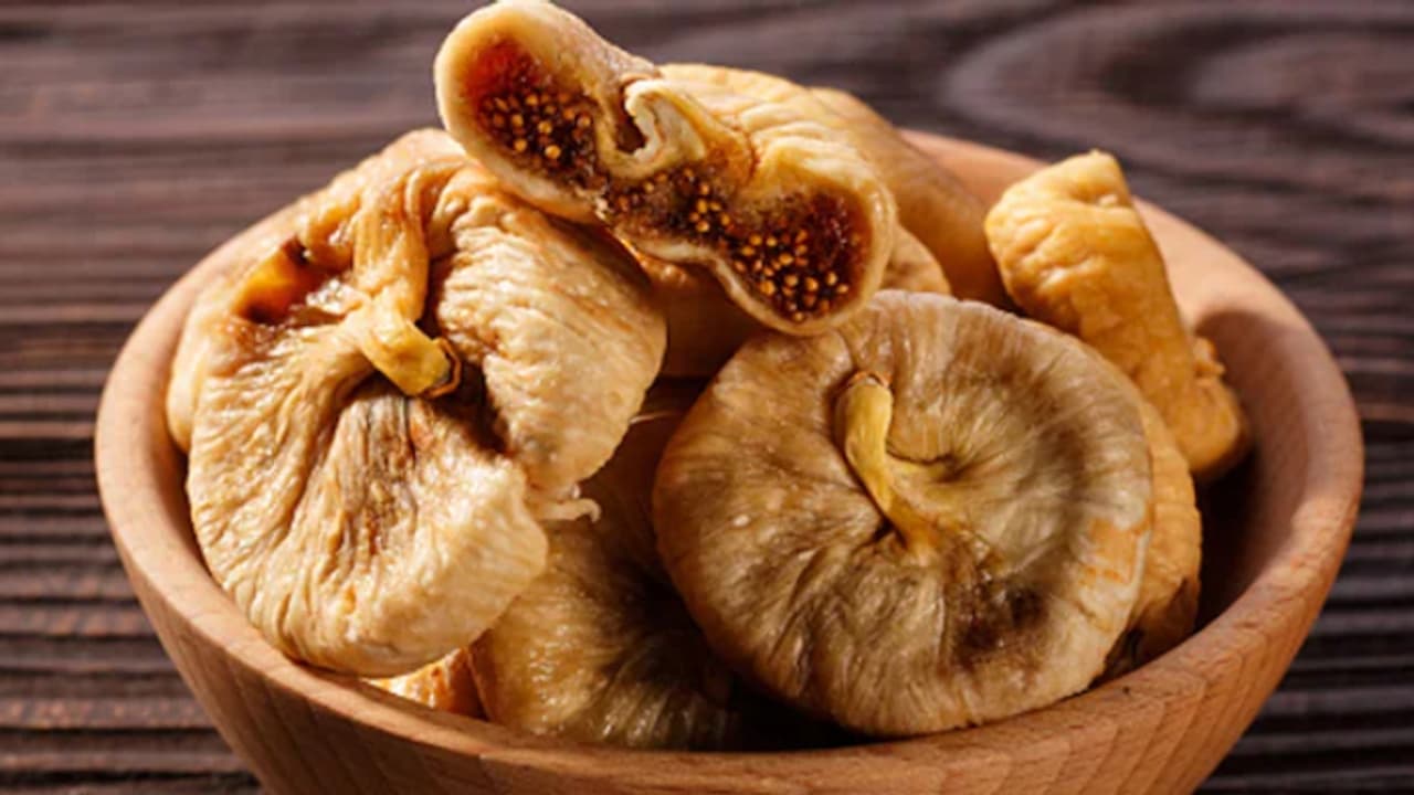 ഉണക്കിയ അത്തിപ്പഴം ഡയറ്റില് ഉള്പ്പെടുത്തൂ; അറിയാം ഗുണങ്ങള് ഉണക്കിയ അത്തിപ്പഴം ഡയറ്റില് ഉള്പ്പെടുത്തൂ; അറിയാം ഗുണങ്ങള്