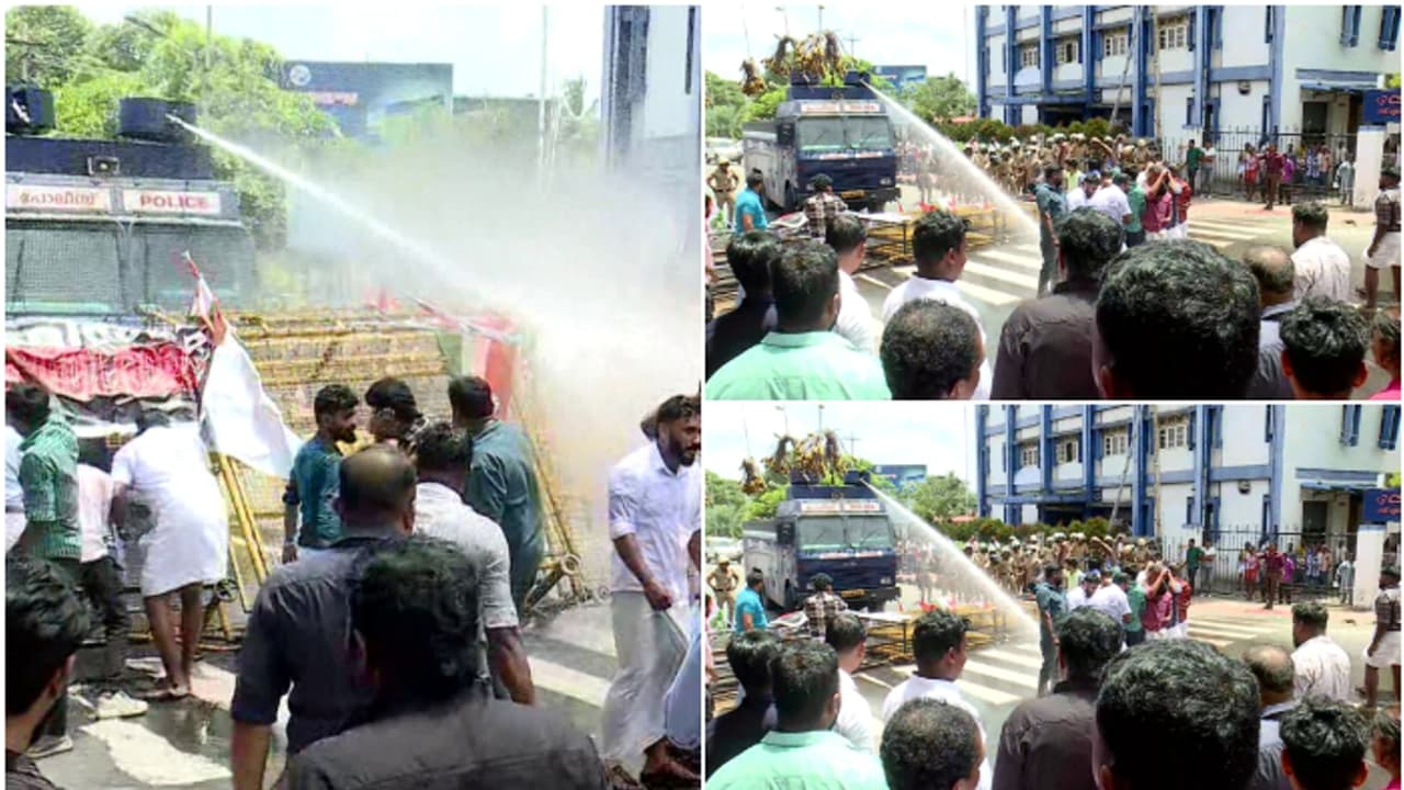 മുഖ്യമന്ത്രി രാജിവെക്കണം; യൂത്ത് കോൺ​ഗ്രസിൻ്റെ സെക്രട്ടേറിയറ്റ് മാർച്ചിൽ സംഘർഷം, ജലപീരങ്കി പ്രയോ​ഗിച്ച് പൊലീസ്