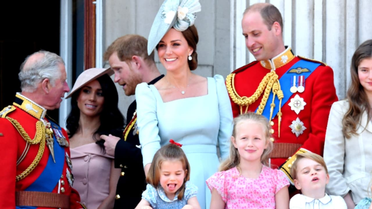 ബ്രിട്ടീഷ് രാജ കുടുംബത്തിൽ ഓരോരുത്തരുടെയും വരുമാനം എത്രയാണ്? കണക്കുകൾ ഇതാണ് ബ്രിട്ടീഷ് രാജ കുടുംബത്തിൽ ഓരോരുത്തരുടെയും വരുമാനം എത്രയാണ്? കണക്കുകൾ ഇതാണ്