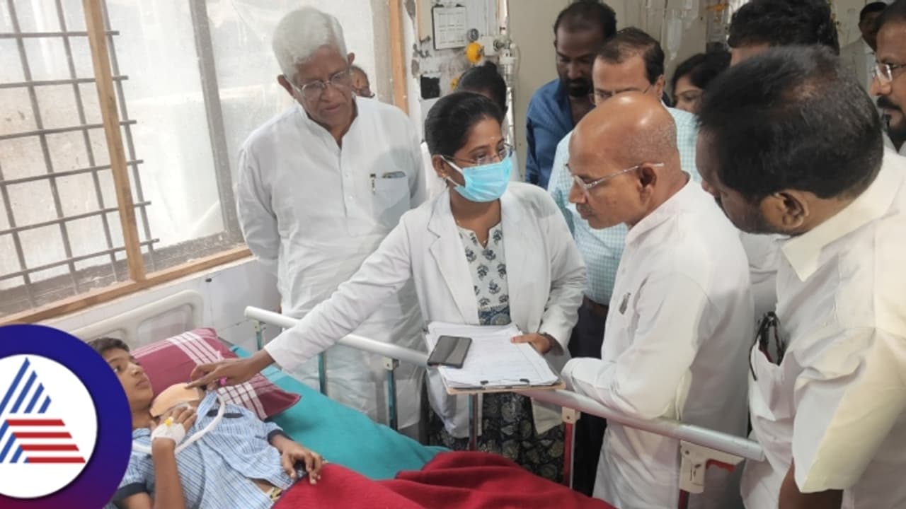 ರಾಯಚೂರು ಭೀಕರ ಅಪಘಾತ ಪ್ರಕರಣ; ರಿಮ್ಸ್ ಆಸ್ಪತ್ರೆಗೆ ಸಚಿವ ಶರಣಪ್ರಕಾಶ್ ಪಾಟೀಲ್ ಭೇಟಿ ರಾಯಚೂರು ಭೀಕರ ಅಪಘಾತ ಪ್ರಕರಣ; ರಿಮ್ಸ್ ಆಸ್ಪತ್ರೆಗೆ ಸಚಿವ ಶರಣಪ್ರಕಾಶ್ ಪಾಟೀಲ್ ಭೇಟಿ