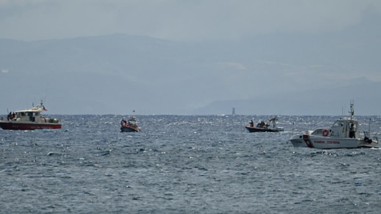 സിസിലിയിൽ ആഡംബര യാച്ച് തകർന്ന് മരിച്ച 4 പേരുടേത് മുങ്ങിമരണമല്ല, കാരണമിത്... സിസിലിയിൽ ആഡംബര യാച്ച് തകർന്ന് മരിച്ച 4 പേരുടേത് മുങ്ങിമരണമല്ല, കാരണമിത്...