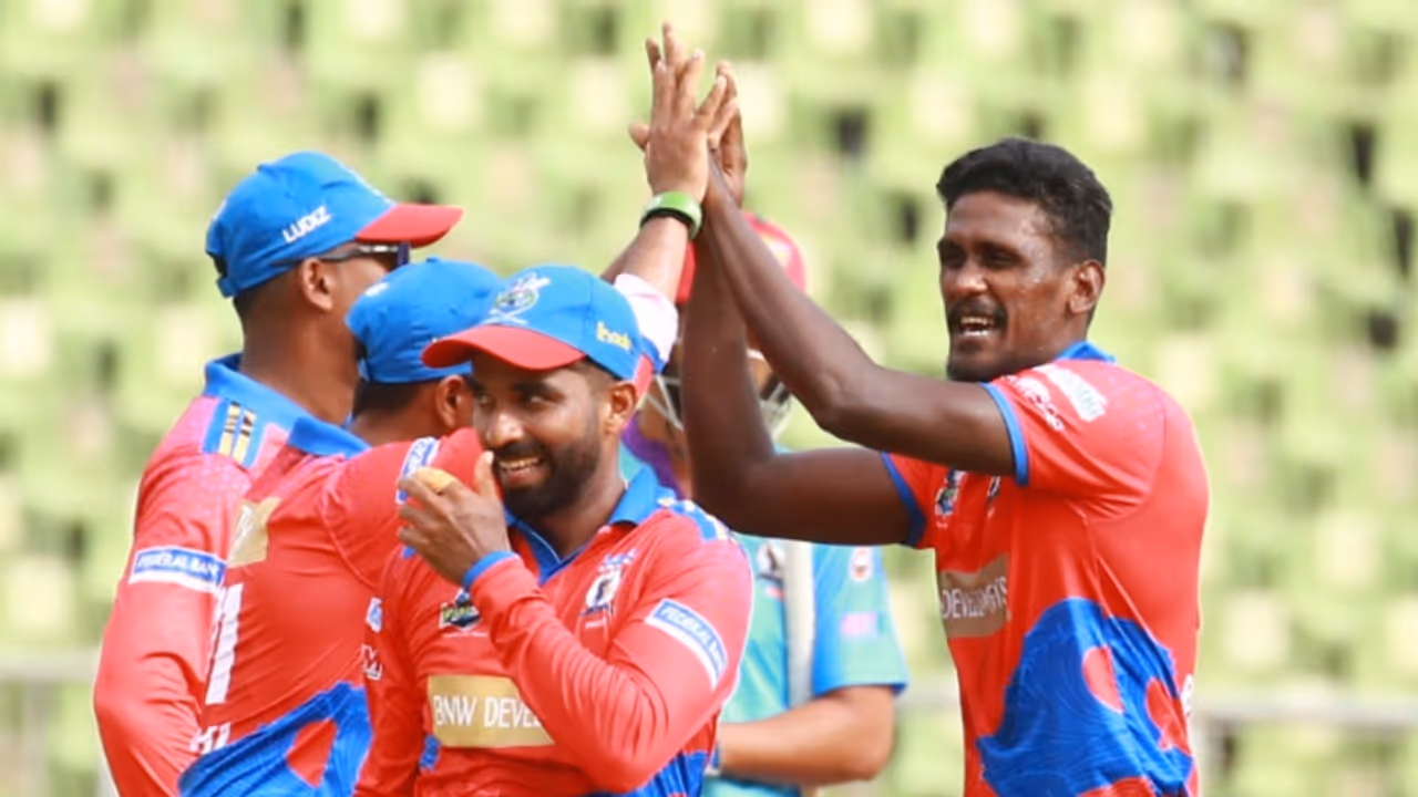 ഷറഫുദ്ദീന്റെ ഓള്‍റൗണ്ട് പ്രകടനം പാഴായി! കൊല്ലം സെയ്‌ലേഴ്‌സിന് ആദ്യ തോല്‍വി, കൊച്ചി ബ്ലൂ ടൈഗേഴ്‌സിന് ജയം