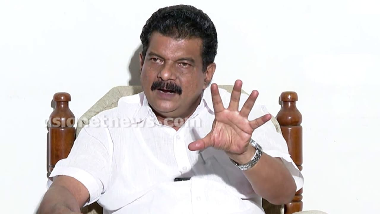 നിലമ്പൂരില് ഞായറാഴ്ച അന്വറിന്റെ പൊതുസമ്മേളനം; 'എനിക്കൊപ്പം പാര്ട്ടിയിലെ സാധാരണ സഖാക്കളുണ്ട്' നിലമ്പൂരില് ഞായറാഴ്ച അന്വറിന്റെ പൊതുസമ്മേളനം; 'എനിക്കൊപ്പം പാര്ട്ടിയിലെ സാധാരണ സഖാക്കളുണ്ട്'