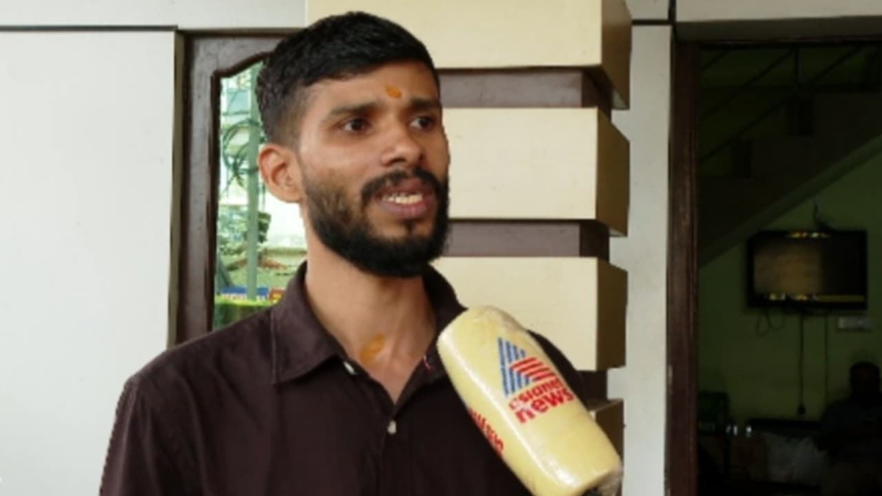 8 വർഷത്തെ പ്രണയം ഉപേക്ഷിച്ച് കാമുകി പോയപ്പോൾ പണം തിരികെ ചോദിച്ചു; ഇപ്പോൾ പുതിയ കാമുകന്റെ വധഭീഷണിയെന്ന് യുവാവ് 8 വർഷത്തെ പ്രണയം ഉപേക്ഷിച്ച് കാമുകി പോയപ്പോൾ പണം തിരികെ ചോദിച്ചു; ഇപ്പോൾ പുതിയ കാമുകന്റെ വധഭീഷണിയെന്ന് യുവാവ്