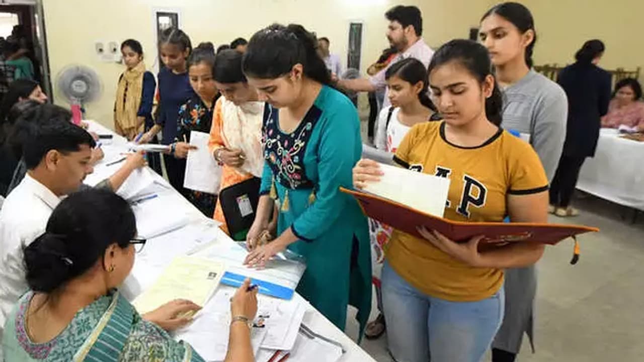 சித்தா, ஓமியோபதி, யுனானி முதுநிலை படிப்பு படிக்க போறீங்களா?அப்படினா முக்கிய அறிவிப்பு இதோ! சித்தா, ஓமியோபதி, யுனானி முதுநிலை படிப்பு படிக்க போறீங்களா?அப்படினா முக்கிய அறிவிப்பு இதோ!