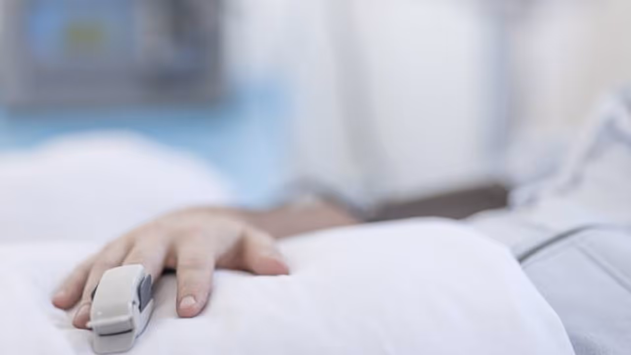 104 ദിവസം വിശ്രമമില്ലാതെ ജോലിചെയ്തു, 30 കാരന് ദാരുണാന്ത്യം; കുടുംബത്തിന് നഷ്ടപരിഹാരം നൽകാൻ കോടതി