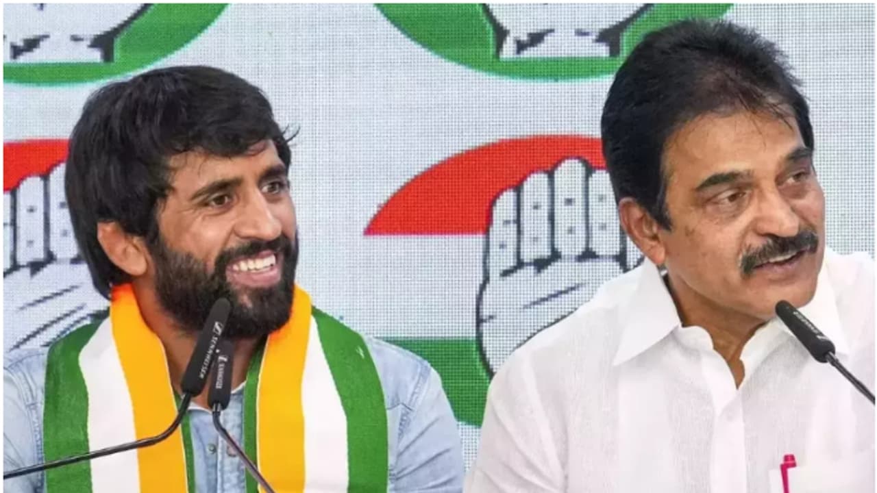 കോൺഗ്രസിൽ ചേർന്നതിന് പിന്നാലെ ഭജ്റംഗ് പുനിയക്ക് വധഭീഷണി; ഫോൺ വിളിയെത്തിയത് വിദേശ ഫോൺ നമ്പറിൽ നിന്ന് കോൺഗ്രസിൽ ചേർന്നതിന് പിന്നാലെ ഭജ്റംഗ് പുനിയക്ക് വധഭീഷണി; ഫോൺ വിളിയെത്തിയത് വിദേശ ഫോൺ നമ്പറിൽ നിന്ന്