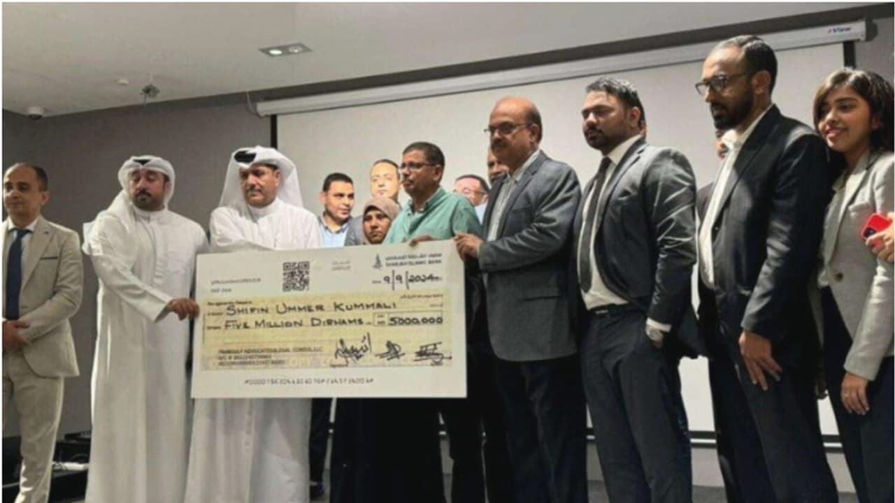 രണ്ട് വര്ഷം നീണ്ട നിയമപോരാട്ടം; യുഎഇയിൽ മലയാളിക്ക് 11.5 കോടി രൂപ നഷ്ടപരിഹാരം രണ്ട് വര്ഷം നീണ്ട നിയമപോരാട്ടം; യുഎഇയിൽ മലയാളിക്ക് 11.5 കോടി രൂപ നഷ്ടപരിഹാരം