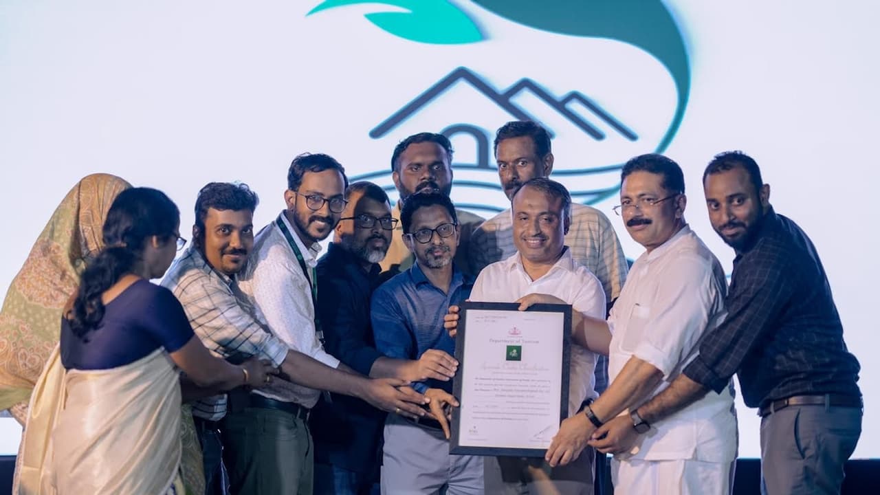 ആയുർഗ്രീൻ റീഹാബ് വില്ലേജ് പദ്ധതി എടപ്പാളിൽ കെ.ടി. ജലീൽ ഉദ്ഘാടനം ചെയ്തു ആയുർഗ്രീൻ റീഹാബ് വില്ലേജ് പദ്ധതി എടപ്പാളിൽ കെ.ടി. ജലീൽ ഉദ്ഘാടനം ചെയ്തു