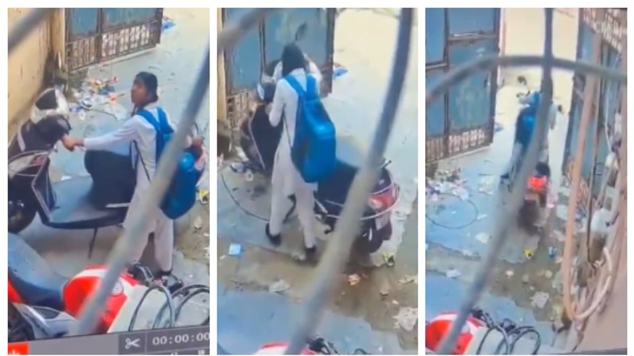 യൂണിഫോമിലെത്തിയ പെൺകുട്ടി സ്കൂട്ടി അടിച്ചോണ്ട് പോകുന്ന വീഡിയോ വൈറൽ; സംഭവം വാരണാസിയിൽ