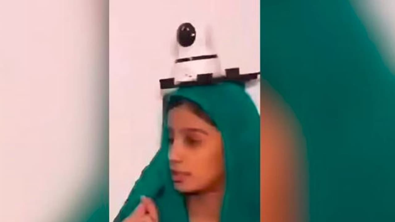 ಪಾಕಿಸ್ತಾನದಲ್ಲಿ ಮಗಳ ರಕ್ಷಣೆಗಾಗಿ ತಲೆಗೆ ಸಿಸಿಟಿವಿ ಅಳವಡಿಸಿದ ಅಪ್ಪ