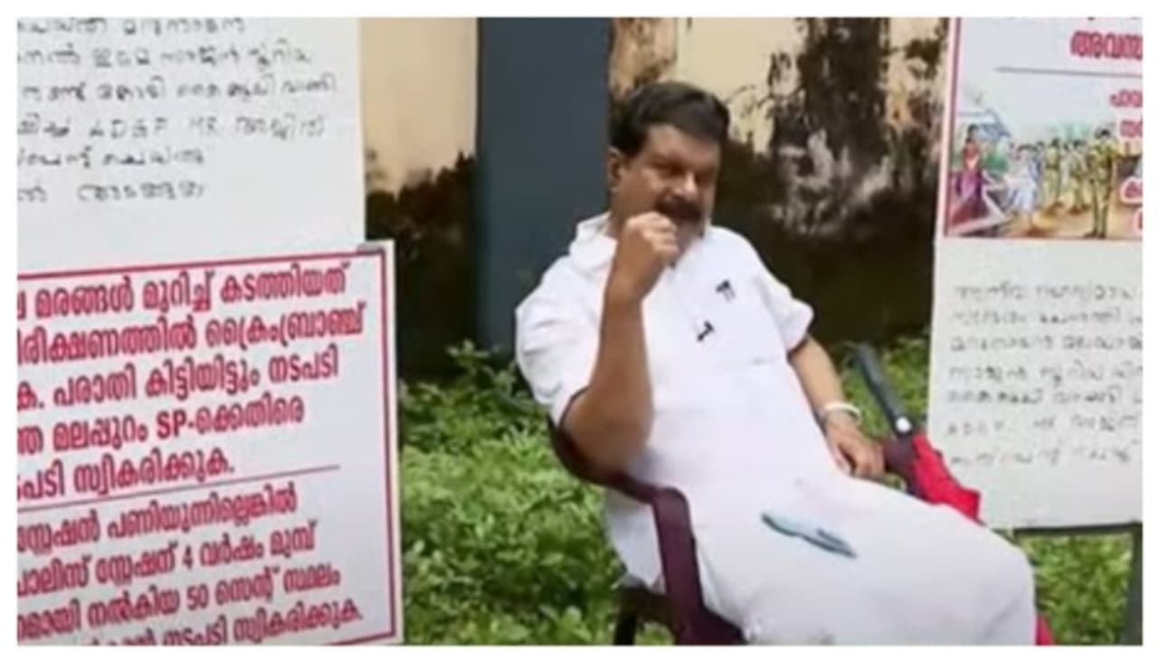 പൊലീസ് ഉദ്യോഗസ്ഥരുടെ കൂട്ടസ്ഥലംമാറ്റം; പിവി അൻവറുമായുള്ള ഒത്തുതീർപ്പെന്ന് സംശയം പൊലീസ് ഉദ്യോഗസ്ഥരുടെ കൂട്ടസ്ഥലംമാറ്റം; പിവി അൻവറുമായുള്ള ഒത്തുതീർപ്പെന്ന് സംശയം