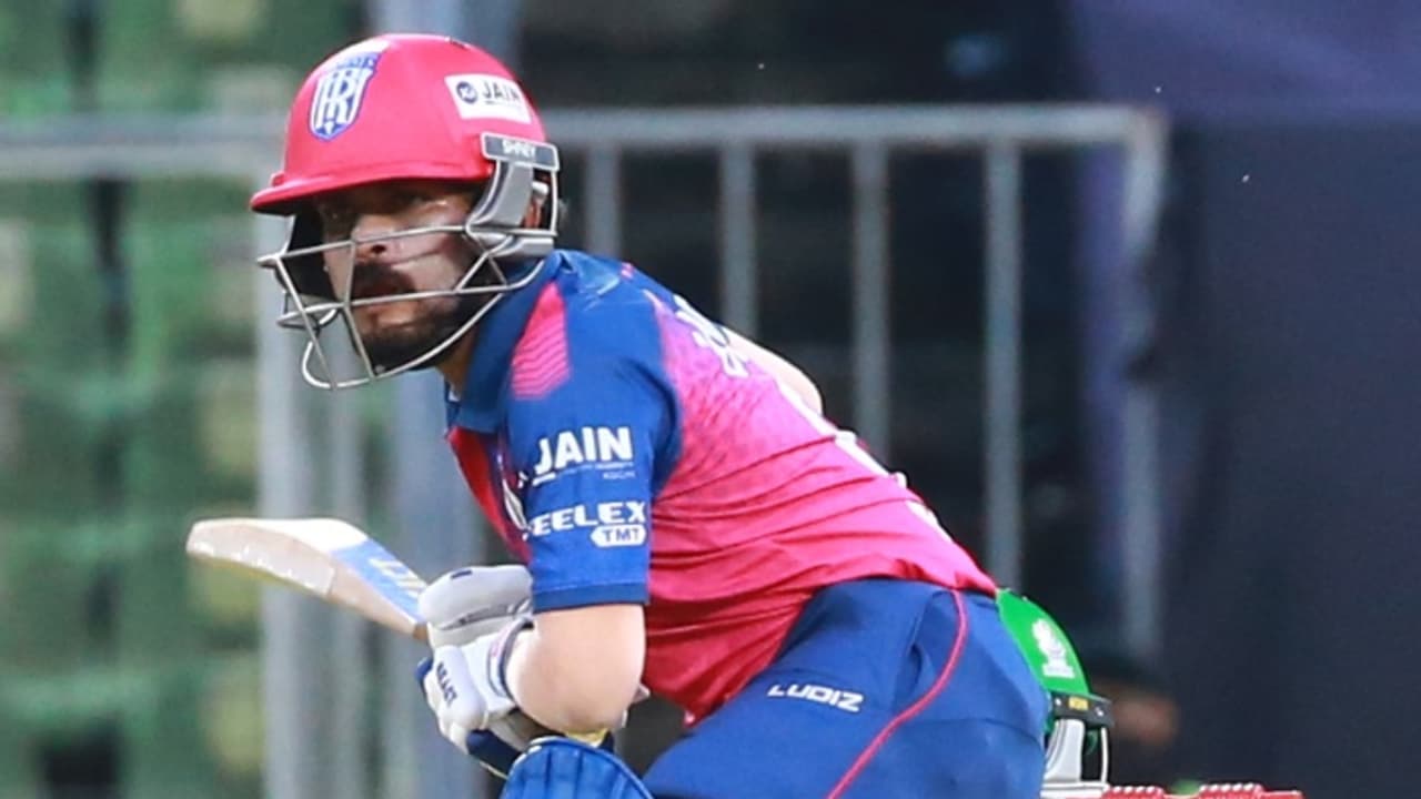 തൃശൂര് ടൈറ്റന്സിനെ വീഴ്ത്തി ട്രിവാന്ഡ്രം റോയൽസ്, ജയം എട്ടു വിക്കറ്റിന്; അര്ധ സെഞ്ചുറിയുമായി അഖില് തൃശൂര് ടൈറ്റന്സിനെ വീഴ്ത്തി ട്രിവാന്ഡ്രം റോയൽസ്, ജയം എട്ടു വിക്കറ്റിന്; അര്ധ സെഞ്ചുറിയുമായി അഖില്