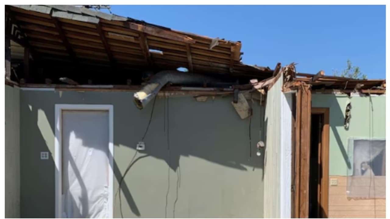 വില 4 കോടി; പക്ഷേ, മരം വീണ് വീടിന്‍റെ പാതി തകർന്നു പോയി, എന്നിട്ടും വില ഉയരാൻ കാരമുണ്ട് 