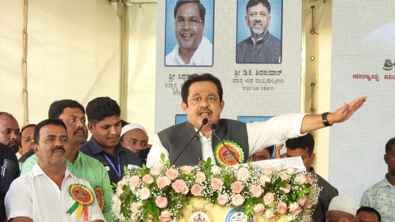 ಕಾಂಗ್ರೆಸ್ ಅಧಿಕಾರದಲ್ಲಿ ಮಾತ್ರ ಅಲ್ಪಸಂಖ್ಯಾತರ ಅಭಿವೃದ್ಧಿಗೆ ಒತ್ತು: ಸಚಿವ ಜಮೀರ್ ಅಹಮದ್ ಖಾನ್ ಕಾಂಗ್ರೆಸ್ ಅಧಿಕಾರದಲ್ಲಿ ಮಾತ್ರ ಅಲ್ಪಸಂಖ್ಯಾತರ ಅಭಿವೃದ್ಧಿಗೆ ಒತ್ತು: ಸಚಿವ ಜಮೀರ್ ಅಹಮದ್ ಖಾನ್