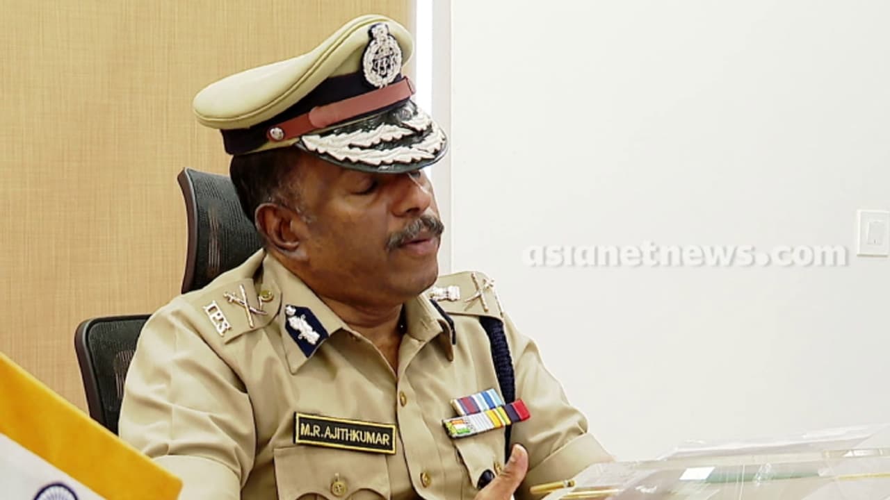 ഐജി സ്പർജൻ കുമാർ തൻ്റെ മൊഴിയെടുക്കേണ്ടെന്ന് എഡിജിപി, കത്ത് നൽകി; തീരുമാനം മാറ്റി ഡിജിപി, ഇന്ന് മൊഴിയെടുക്കും ഐജി സ്പർജൻ കുമാർ തൻ്റെ മൊഴിയെടുക്കേണ്ടെന്ന് എഡിജിപി, കത്ത് നൽകി; തീരുമാനം മാറ്റി ഡിജിപി, ഇന്ന് മൊഴിയെടുക്കും