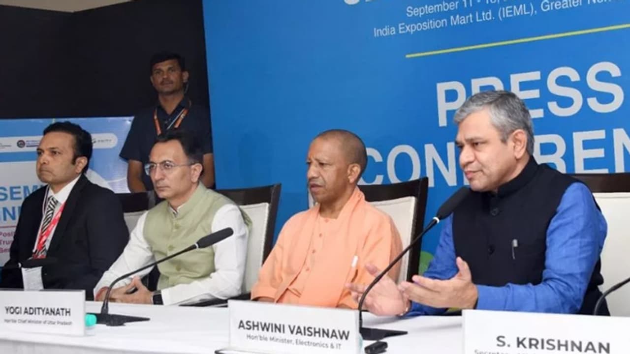 2017ல் முதலீடு செய்ய யாரும் முன்வரவில்லை! ஆனால் இப்ப நிலைமையே வேறு! கெத்து காட்டு முதல்வர் யோகி!