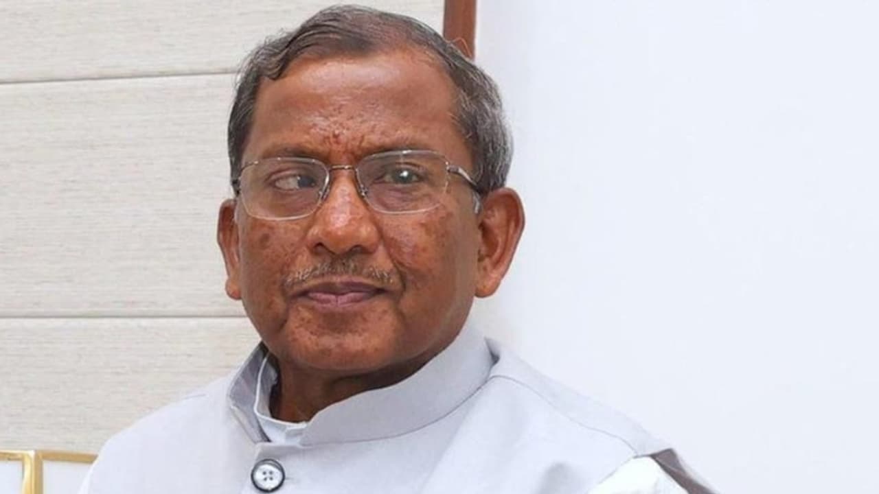 മണിപ്പൂരിൽ സംഘർഷം രൂക്ഷം, ഗവർണർ സംസ്ഥാനം വിട്ടതായി റിപ്പോർട്ട്, 33 പേർ അറസ്റ്റിൽ മണിപ്പൂരിൽ സംഘർഷം രൂക്ഷം, ഗവർണർ സംസ്ഥാനം വിട്ടതായി റിപ്പോർട്ട്, 33 പേർ അറസ്റ്റിൽ