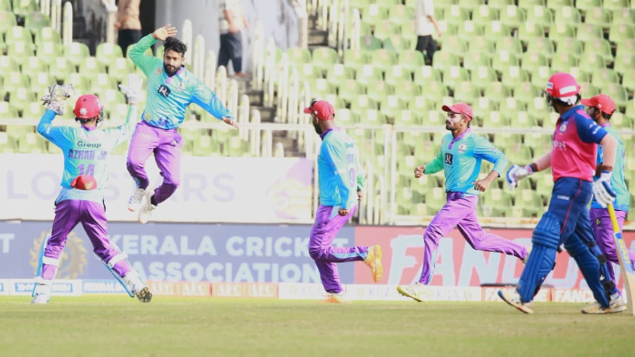 ട്രിവാന്‍ഡ്രം റോയല്‍സിനെ എറിഞ്ഞിട്ട് അക്ഷയ് ചന്ദ്രന്‍! ആലപ്പി റിപ്പിള്‍സിന് 52 റണ്‍സ് ജയം