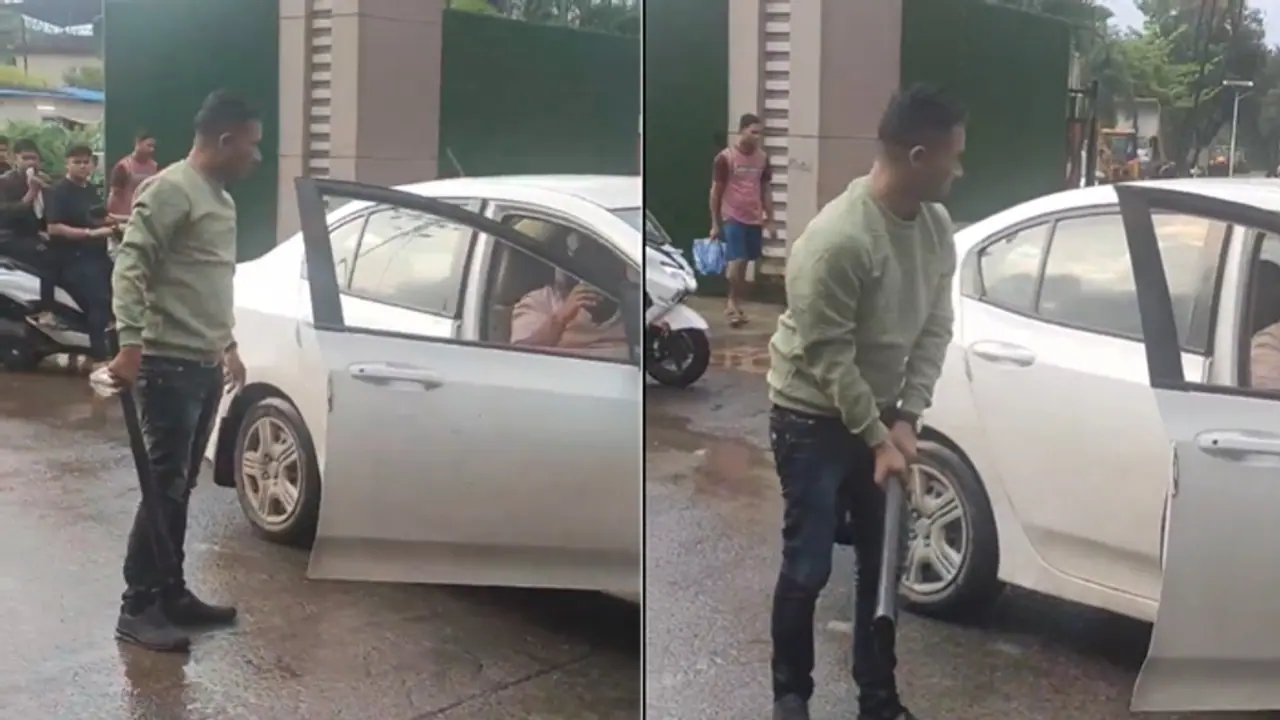 ವ್ಯಕ್ತಿ ಮೇಲೆ ಶಾಸಕನ ಬಾಡಿಗಾರ್ಡ್ನಿಂದ ಹಲ್ಲೆ, ಪತ್ನಿ ಮಕ್ಕಳು ಚೀರಾಡಿದರೂ ಕರುಣೆ ತೋರದ ಕಟುಕ! ವ್ಯಕ್ತಿ ಮೇಲೆ ಶಾಸಕನ ಬಾಡಿಗಾರ್ಡ್ನಿಂದ ಹಲ್ಲೆ, ಪತ್ನಿ ಮಕ್ಕಳು ಚೀರಾಡಿದರೂ ಕರುಣೆ ತೋರದ ಕಟುಕ!