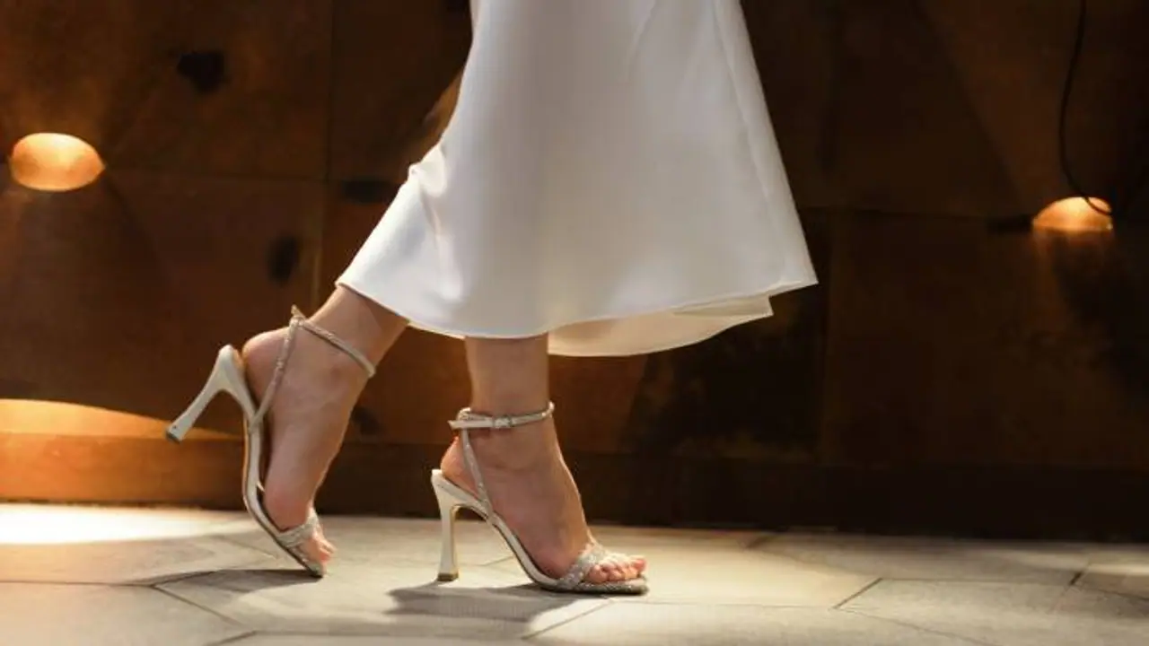 ഭർത്താക്കന്മാർ വഴിതെറ്റുന്നത് തടയാൻ ഭാര്യമാർക്ക് 'സെക്‌സ് അപ്പീൽ' പരിശീലനം, ക്യാമ്പിന് വൻ സ്വീകാര്യത