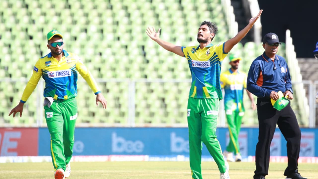 ഇഷാക്കിന് നാല് വിക്കറ്റ്, കൊച്ചി ബ്ലൂ ടൈഗേഴ്‌സിനെ വീഴ്ത്തി തൃശൂര്‍ ടൈറ്റന്‍സ്! വിജയം നാല് വിക്കറ്റിന്