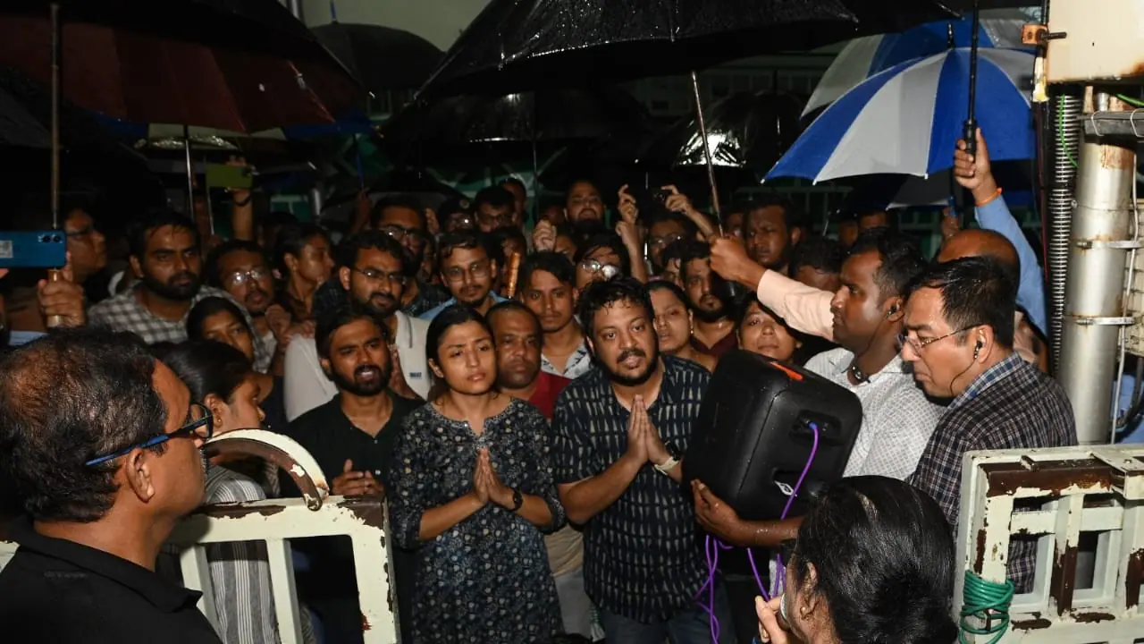 ಬಂಗಾಳ ವೈದ್ಯರ ಮುಷ್ಕರ ಭಾಗಶಃ ಅಂತ್ಯ; ಇಂದಿನಿಂದ ಕರ್ತವ್ಯಕ್ಕೆ ಹಾಜರು