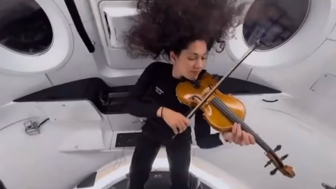 HISTORIC! SpaceX Polaris Dawn astronaut plays violin in space for 1st time; performs 'Star Wars' song (WATCH) HISTORIC! SpaceX Polaris Dawn astronaut plays violin in space for 1st time; performs 'Star Wars' song (WATCH)