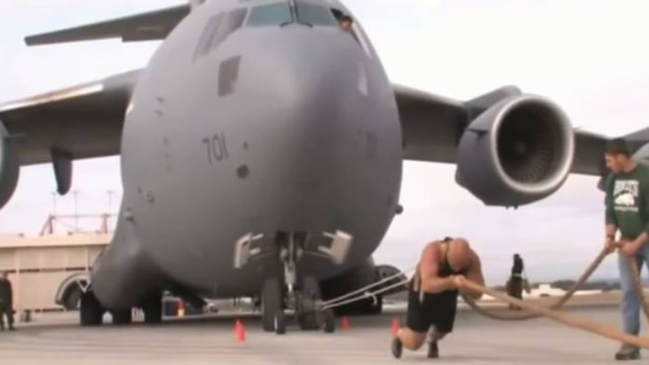 അരയിൽ കെട്ടി വലിക്കുന്നത് 189 ടൺ ഭാരം വരുന്ന വിമാനം..! ഞെട്ടിത്തരിച്ച് കാഴ്ച്ചക്കാർ 