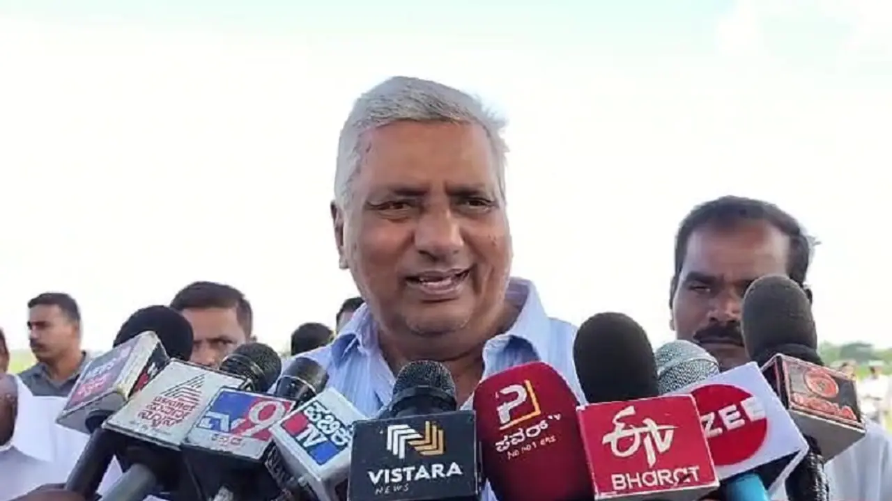 ಜಮೀನು ಮಂಜೂರು ಅಧಿಕಾರ ನನ್ನ ಕೈಯಲ್ಲಿ ಇಲ್ಲ: ಸಚಿವ ಕೆ.ವೆಂಕಟೇಶ್ ಜಮೀನು ಮಂಜೂರು ಅಧಿಕಾರ ನನ್ನ ಕೈಯಲ್ಲಿ ಇಲ್ಲ: ಸಚಿವ ಕೆ.ವೆಂಕಟೇಶ್