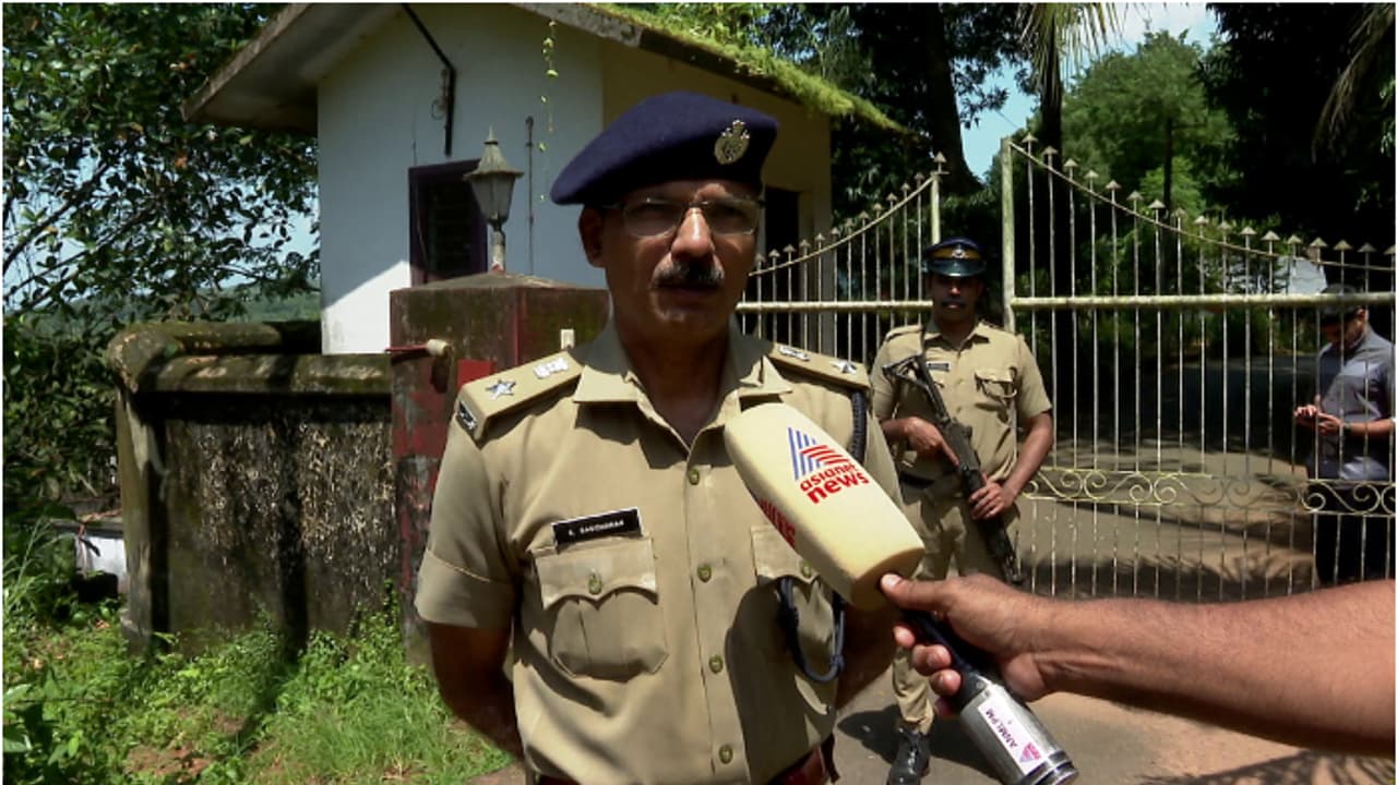 അഴിമതിക്കും മാഫിയ പ്രവർത്തനത്തിനുമെതിരെ പോരാട്ടം തുടരുമെന്ന് മുൻ എസ്പി ശശിധരൻ; 'സ്വാധീനത്തിന് വഴങ്ങാറില്ല' അഴിമതിക്കും മാഫിയ പ്രവർത്തനത്തിനുമെതിരെ പോരാട്ടം തുടരുമെന്ന് മുൻ എസ്പി ശശിധരൻ; 'സ്വാധീനത്തിന് വഴങ്ങാറില്ല'