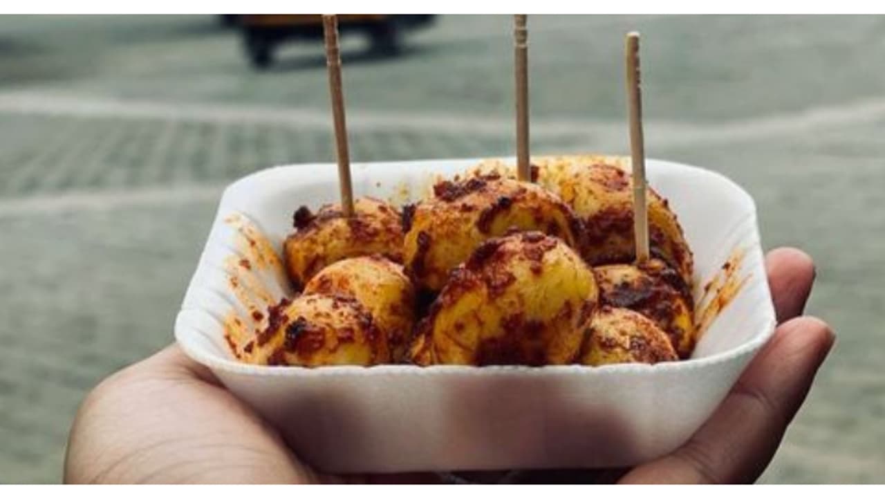 താമരശ്ശേരി ചുരത്തിലെ കാടമുട്ട ഫ്രൈയും കൂടെ ചൂട് ചായയും കഴിച്ചിട്ടുണ്ടോ? വല്ലാത്തൊരു ഫീലാണെന്ന് മന്ത്രി റിയാസ് താമരശ്ശേരി ചുരത്തിലെ കാടമുട്ട ഫ്രൈയും കൂടെ ചൂട് ചായയും കഴിച്ചിട്ടുണ്ടോ? വല്ലാത്തൊരു ഫീലാണെന്ന് മന്ത്രി റിയാസ്