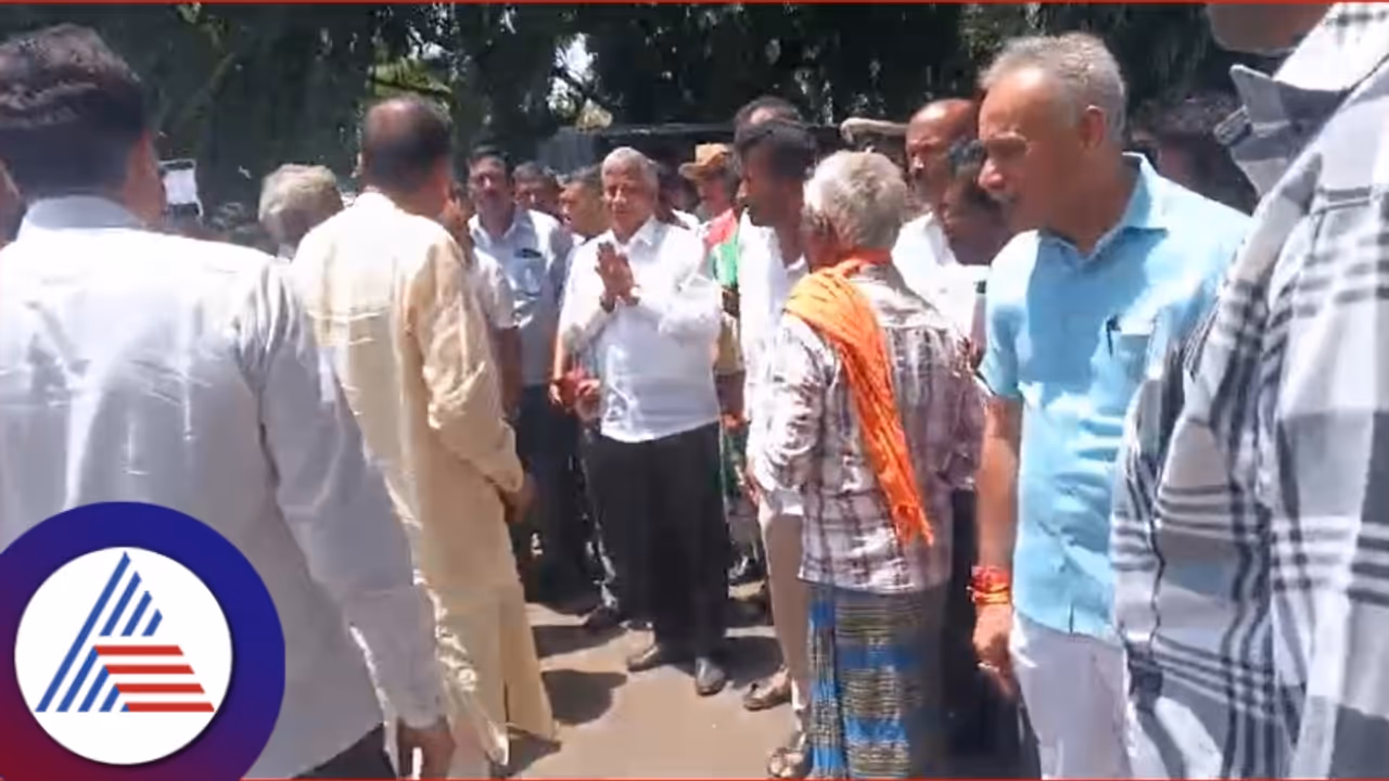 ಮೋದಿ ಹುಟ್ಟುಹಬ್ಬದ ಕಾರ್ಯಕ್ರಮದಲ್ಲಿ ಬಿಜೆಪಿ ಕಾರ್ಯಕರ್ತನಿಗೆ ಮಾಜಿ ಸಚಿವ ಸೊಗಡು ಶಿವಣ್ಣ ಕಪಾಳ ಮೋಕ್ಷ!