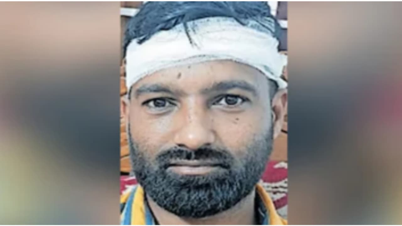 സംഘര്ഷം കണ്ട് പിടിച്ചുമാറ്റാന് ചെന്ന ബസ് ഡ്രൈവറുടെ തലയ്ക്കടിച്ചു; മൂന്നംഗ അക്രമി സംഘത്തെ തേടി പൊലീസ് സംഘര്ഷം കണ്ട് പിടിച്ചുമാറ്റാന് ചെന്ന ബസ് ഡ്രൈവറുടെ തലയ്ക്കടിച്ചു; മൂന്നംഗ അക്രമി സംഘത്തെ തേടി പൊലീസ്