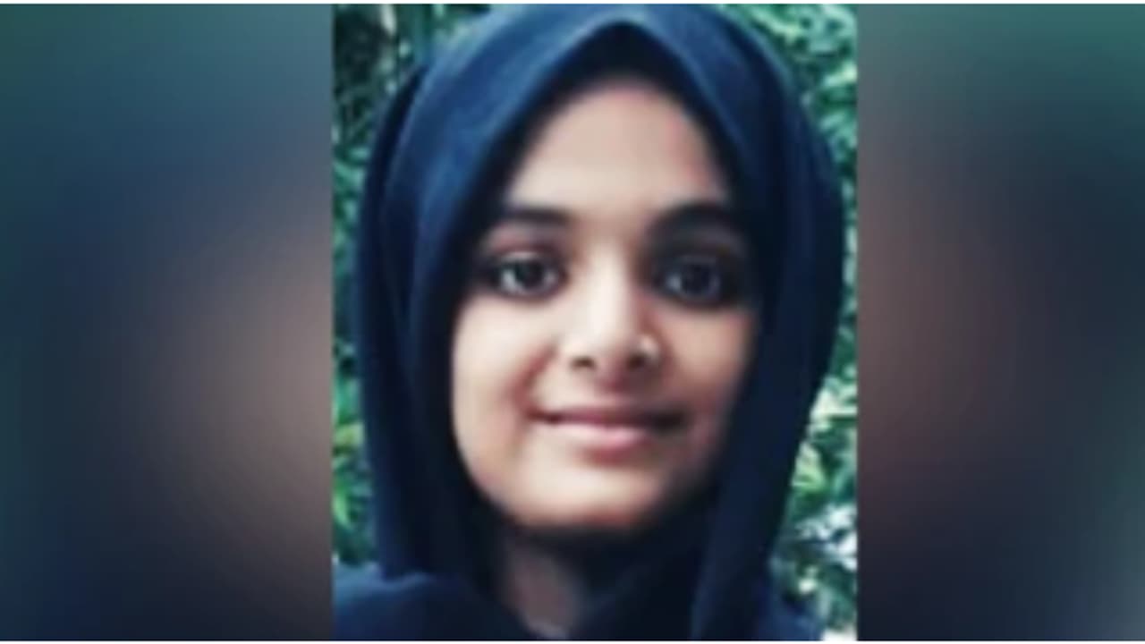 കുറ്റ്യാടിയിൽ മഞ്ഞപ്പിത്തം ബാധിച്ച് ചികിത്സയിലായിരുന്ന വിദ്യാര്ത്ഥിനി മരിച്ചു കുറ്റ്യാടിയിൽ മഞ്ഞപ്പിത്തം ബാധിച്ച് ചികിത്സയിലായിരുന്ന വിദ്യാര്ത്ഥിനി മരിച്ചു