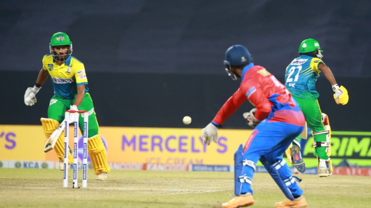 അഭിഷേകിന് സെഞ്ചുറി, സച്ചിന് ബേബിയുടെ വെടിക്കെട്ട്! തൃശൂര് ടൈറ്റന്സിനെ തകര്ത്ത് സെയ്ലേഴ്സ് ഫൈനലില് അഭിഷേകിന് സെഞ്ചുറി, സച്ചിന് ബേബിയുടെ വെടിക്കെട്ട്! തൃശൂര് ടൈറ്റന്സിനെ തകര്ത്ത് സെയ്ലേഴ്സ് ഫൈനലില്