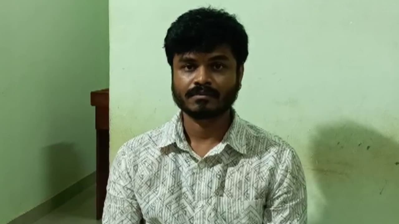 'ഓൺലൈൻ ജോലി, കോടികൾ ഉണ്ടാക്കാം, വേണ്ടതാകട്ടെ കുറച്ച് ലക്ഷങ്ങൾ'; യുവതി 10 ലക്ഷം കൊടുത്തു, തട്ടിപ്പിൽ അറസ്റ്റ് 'ഓൺലൈൻ ജോലി, കോടികൾ ഉണ്ടാക്കാം, വേണ്ടതാകട്ടെ കുറച്ച് ലക്ഷങ്ങൾ'; യുവതി 10 ലക്ഷം കൊടുത്തു, തട്ടിപ്പിൽ അറസ്റ്റ്