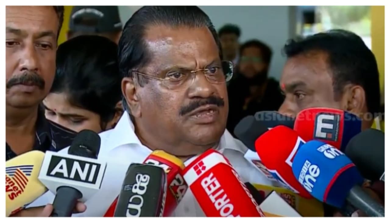 സിപിഎമ്മിൻ്റെ നിർണായക നീക്കം; 'ആത്മകഥ' വിവാദത്തിന് പിന്നാലെ ഇ പി നാളെ സരിന് വേണ്ടി പാലക്കാട് പ്രചരണത്തിറങ്ങും സിപിഎമ്മിൻ്റെ നിർണായക നീക്കം; 'ആത്മകഥ' വിവാദത്തിന് പിന്നാലെ ഇ പി നാളെ സരിന് വേണ്ടി പാലക്കാട് പ്രചരണത്തിറങ്ങും