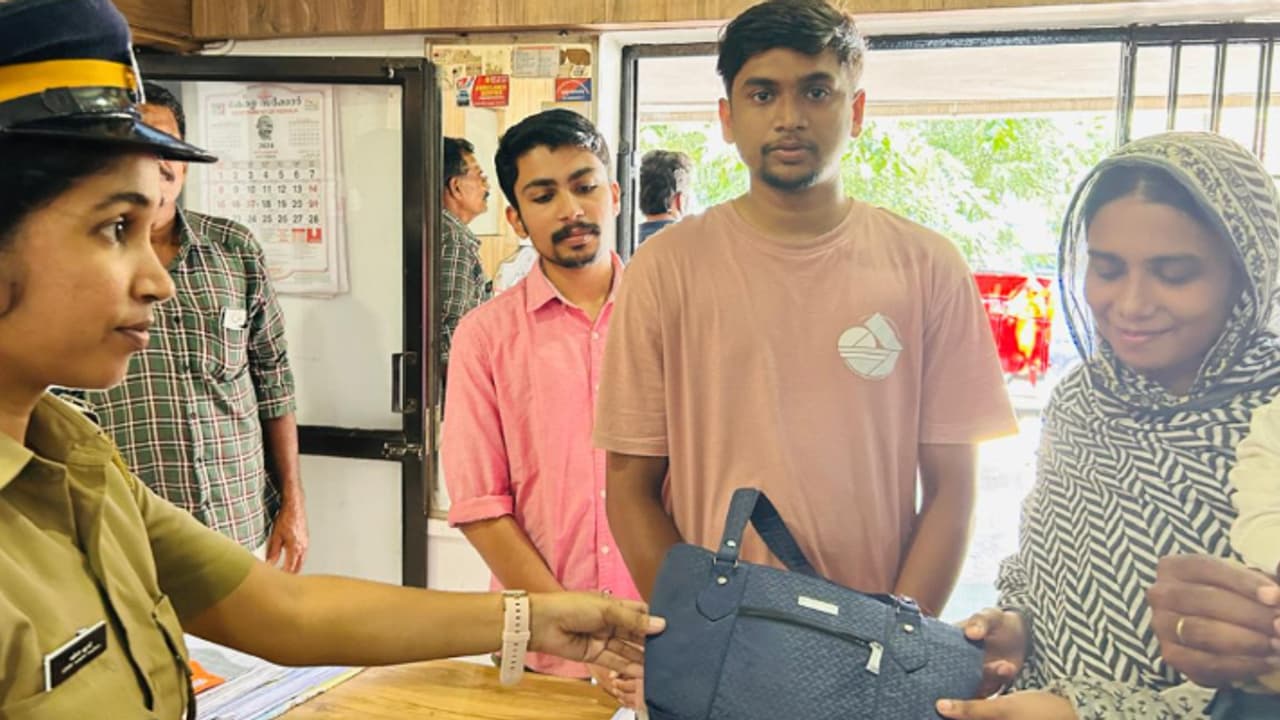 ബാഗിൽ 15 പവനുണ്ടെന്ന് അറിഞ്ഞത് നഷ്ടപ്പെട്ട ശേഷം, അഷ്കറിന് ശ്വാസം നിലച്ച നിമിഷം; ദൈവദൂതനായി അജിത്ത്, ആശ്വാസം!