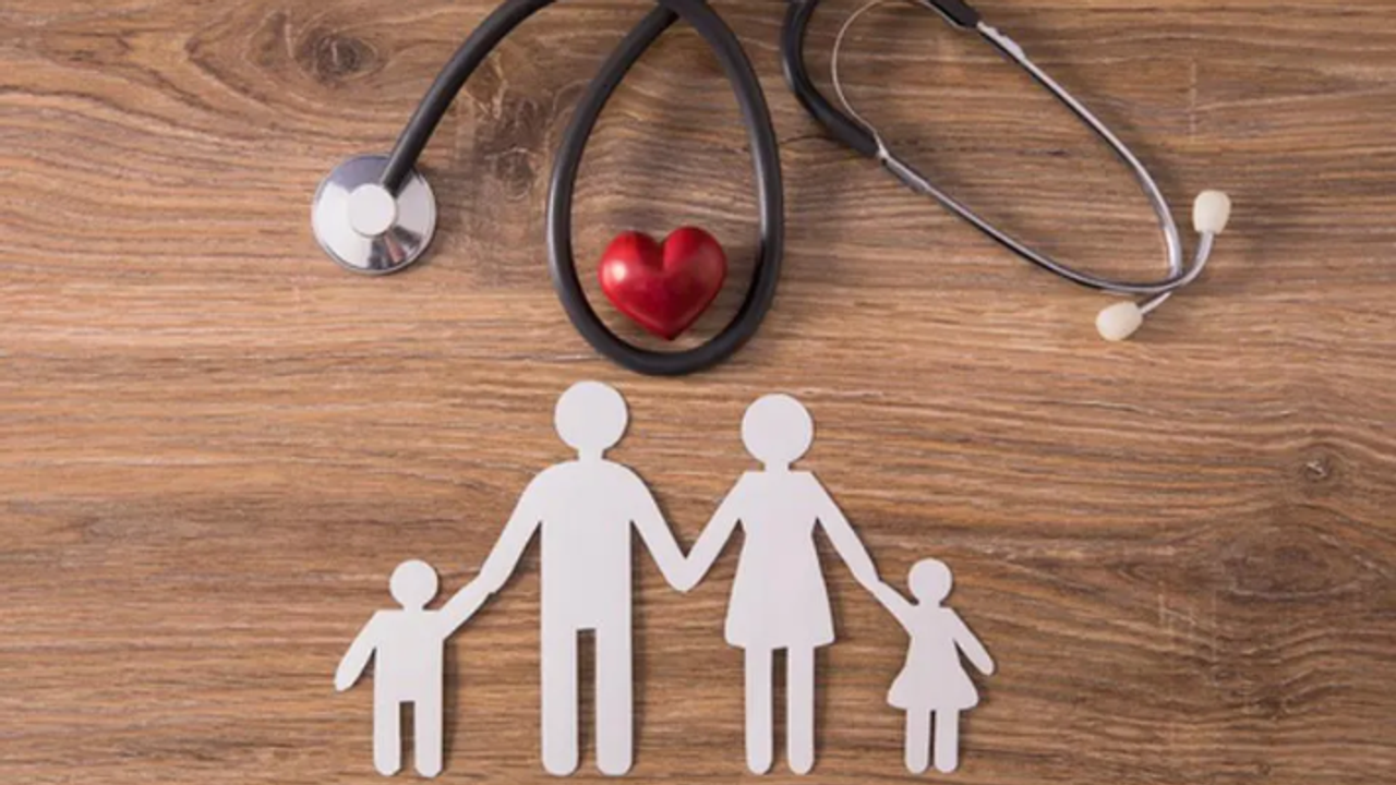 ನಿಮ್ಮ ಕುಟುಂಬಕ್ಕೆ ಉತ್ತಮ ಆರೋಗ್ಯ ವಿಮಾ ಯೋಜನೆಯನ್ನು ಆಯ್ಕೆ ಮಾಡಿಕೊಳ್ಳೋದು ಹೇಗೆ?