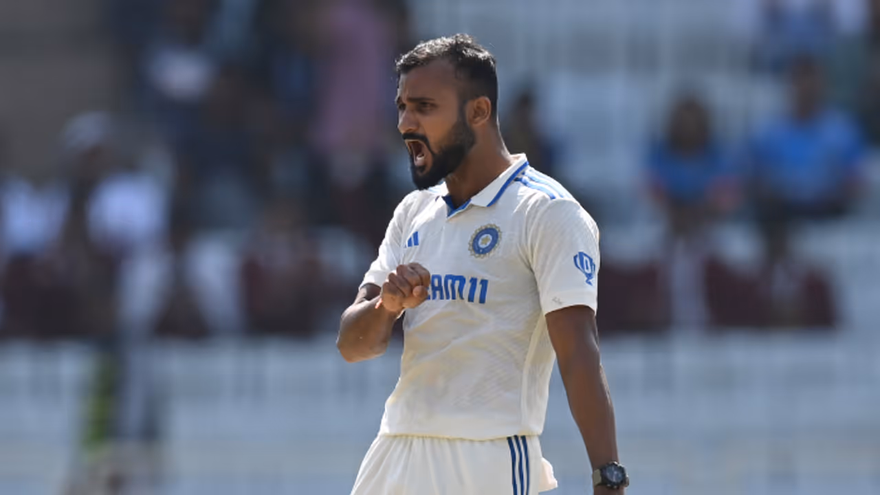 കാണ്‍പൂര്‍ ടെസ്റ്റ്: തുടക്കത്തിലെ തകര്‍ച്ചയില്‍ നിന്ന് കരകയറി ബംഗ്ലാദേശ്! ആകാശിന് രണ്ട് വിക്കറ്റ്