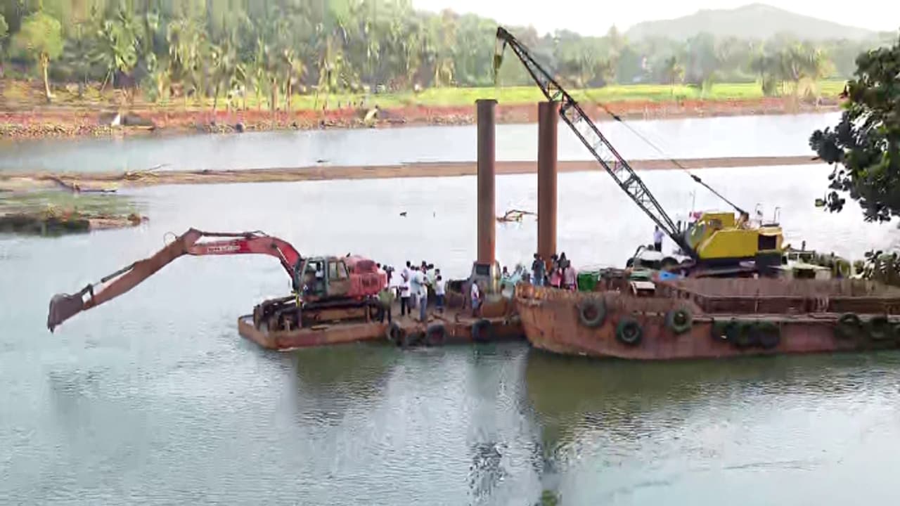 ഷിരൂരിൽ ഇത് അവസാനത്തെ ശ്രമം, മൂന്നാംഘട്ട തെരച്ചിൽ ആരംഭിച്ചു, ഇരുമ്പ് റിങ് കണ്ടെത്തി; നാളെ വിശദമായ തെരച്ചിൽ