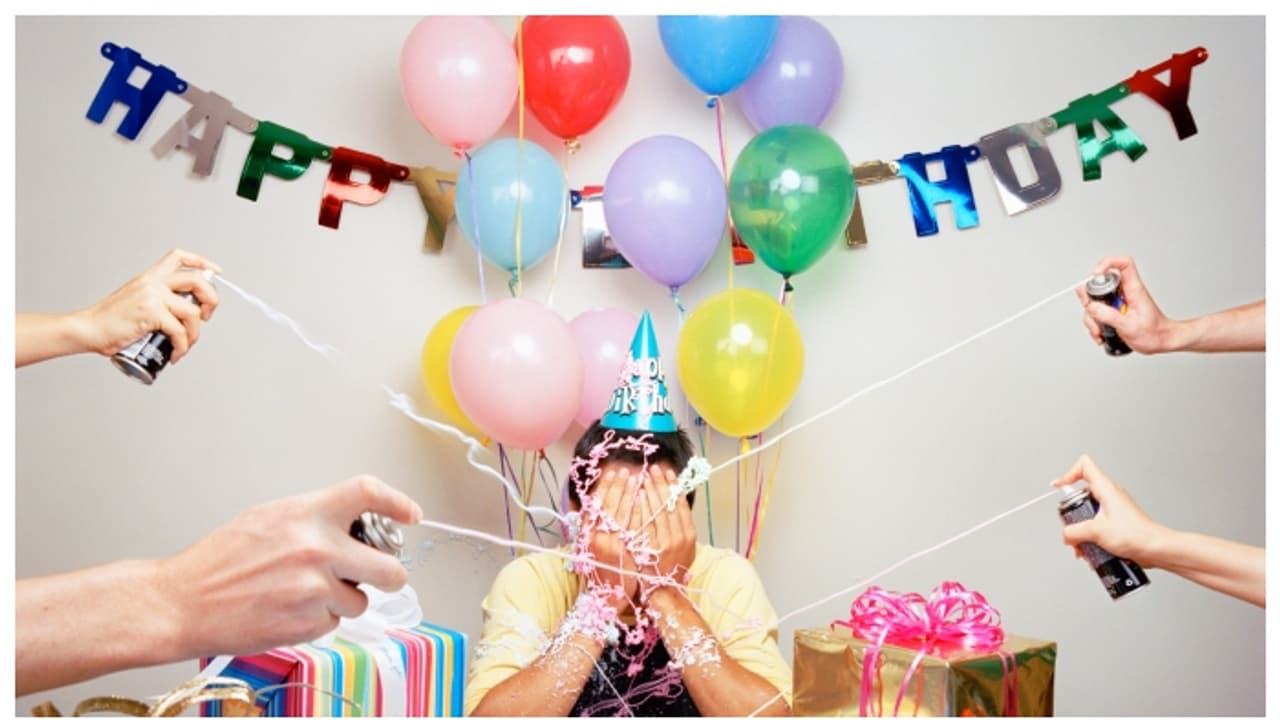 "ബർത്ത്ഡേ പ്ലസ് വൺ" അവധി നയം പ്രഖ്യാപിച്ച് ഇന്ത്യന് കമ്പനി; അഭിനന്ദിച്ച് സോഷ്യല് മീഡിയ "ബർത്ത്ഡേ പ്ലസ് വൺ" അവധി നയം പ്രഖ്യാപിച്ച് ഇന്ത്യന് കമ്പനി; അഭിനന്ദിച്ച് സോഷ്യല് മീഡിയ