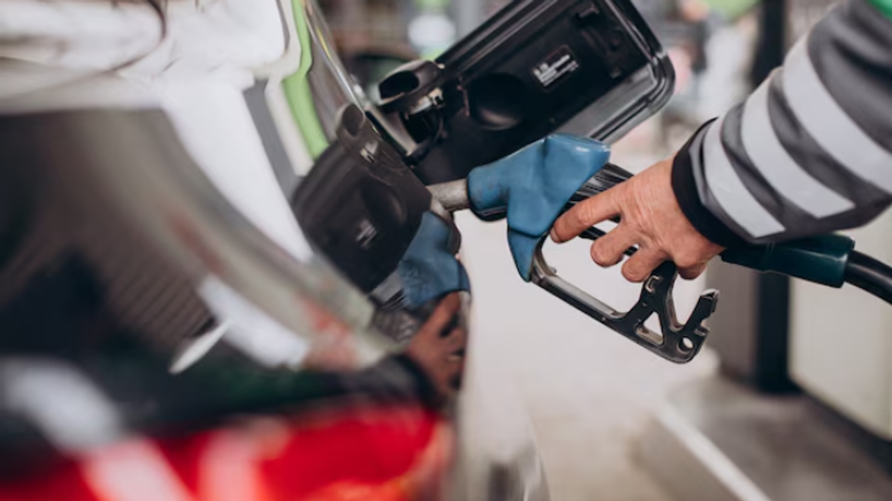 Petrol, diesel prices for Sept 23 announced: How much it costs in your city? Petrol, diesel prices for Sept 23 announced: How much it costs in your city?