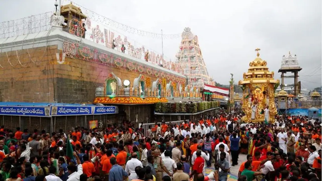 తిరుమల శ్రీవాణి దర్శన టికెట్లకు తగ్గిన డిమాండ్ తిరుమల శ్రీవాణి దర్శన టికెట్లకు తగ్గిన డిమాండ్