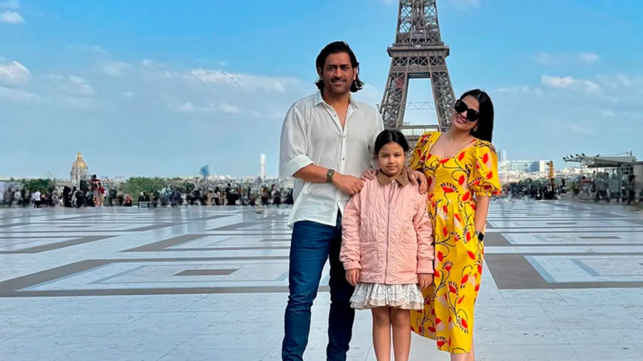 ziva dhoni school fees