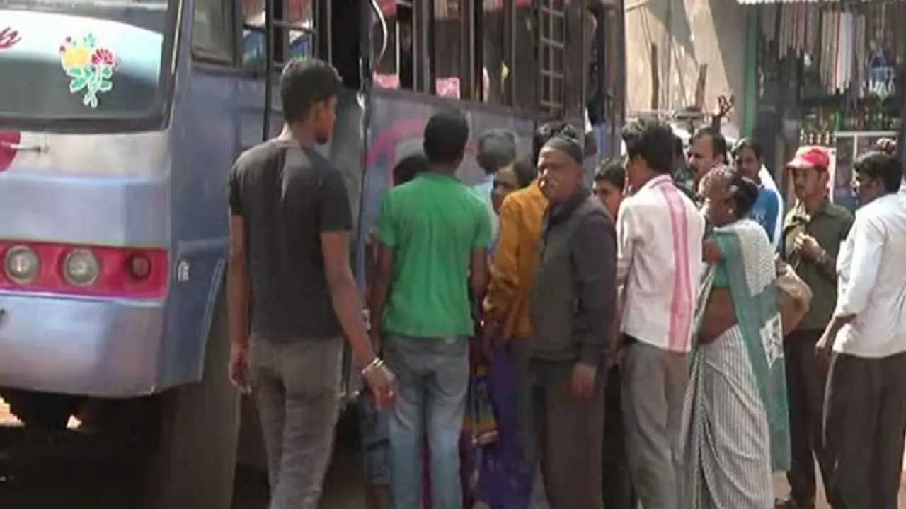 ದತ್ತಪೀಠ, ಮುಳ್ಳಯ್ಯನಗಿರಿ ಸೇರಿದಂತೆ ಗಿರಿ ಪ್ರದೇಶದ ಗ್ರಾಮಗಳಿಗೆ ಇಲ್ಲ ಸರ್ಕಾರಿ ಬಸ್: ಜನರ ಪರದಾಟ ದತ್ತಪೀಠ, ಮುಳ್ಳಯ್ಯನಗಿರಿ ಸೇರಿದಂತೆ ಗಿರಿ ಪ್ರದೇಶದ ಗ್ರಾಮಗಳಿಗೆ ಇಲ್ಲ ಸರ್ಕಾರಿ ಬಸ್: ಜನರ ಪರದಾಟ