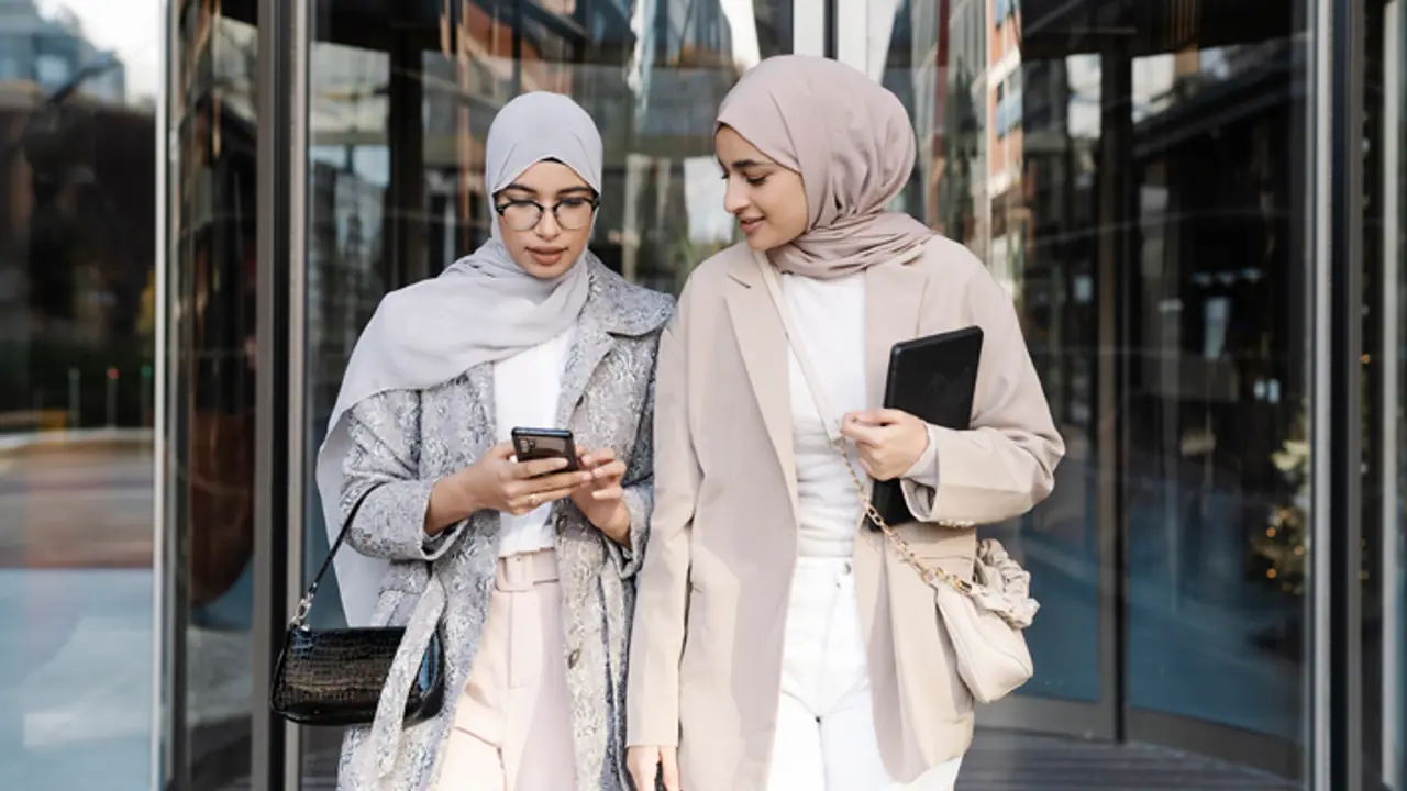 dubai will pay money to unmarried girls